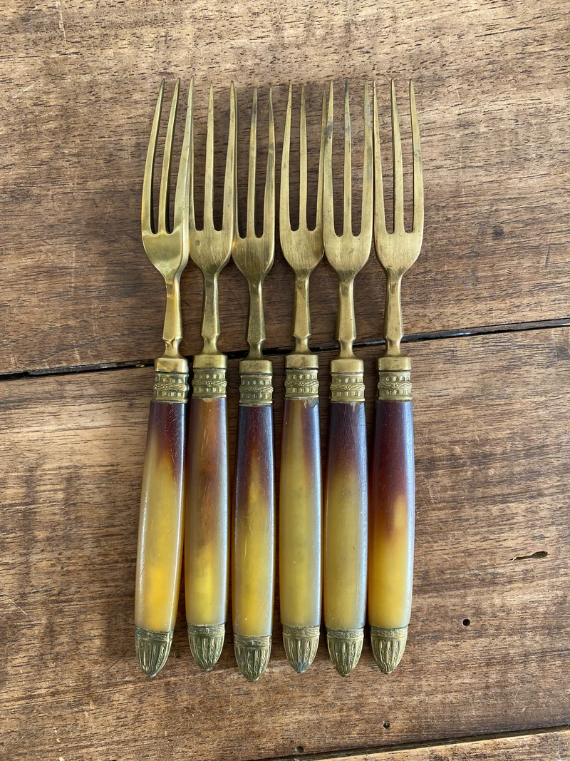 Fourchettes à dessert en laiton vintage