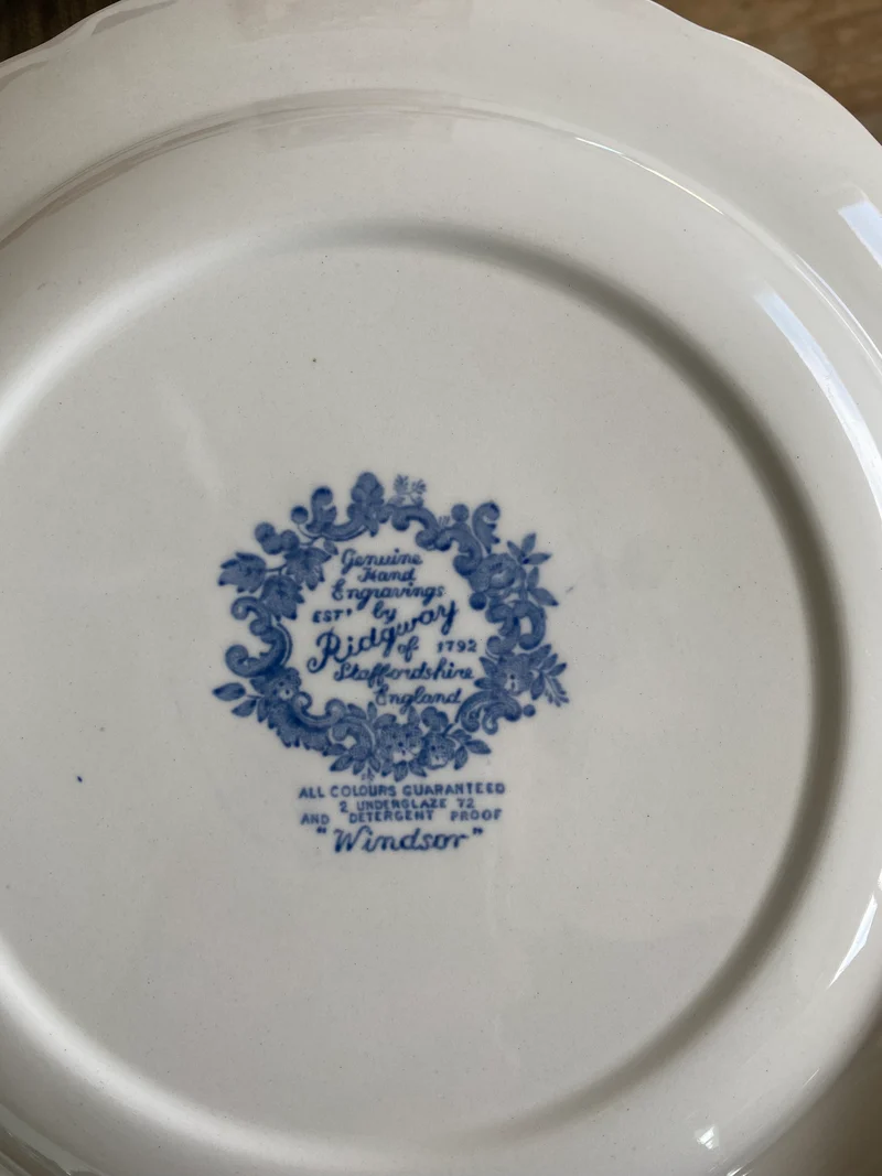 Assiettes plates et creuses Ridgway