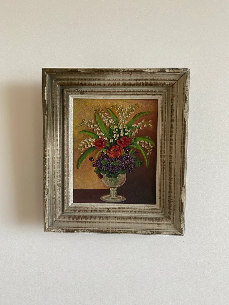 Peinture signée bouquet de roses rouges violettes et muguet relief