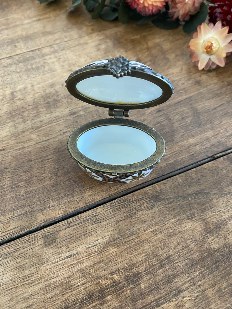Piluliers en porcelaine Xxs