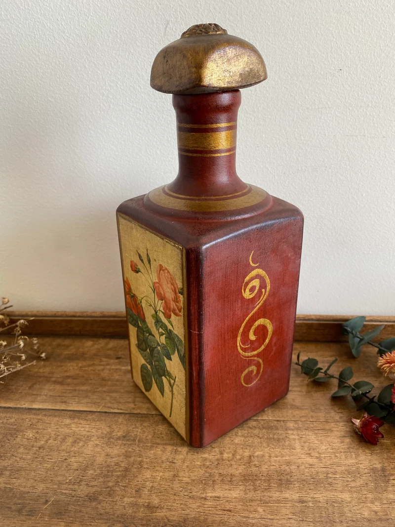 Bouteilles en porcelaine décoratives