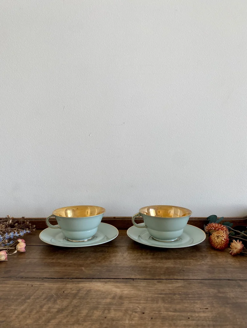 Tasses et soucoupes Pirkenhammer Czechoslovakia vert clair et or
