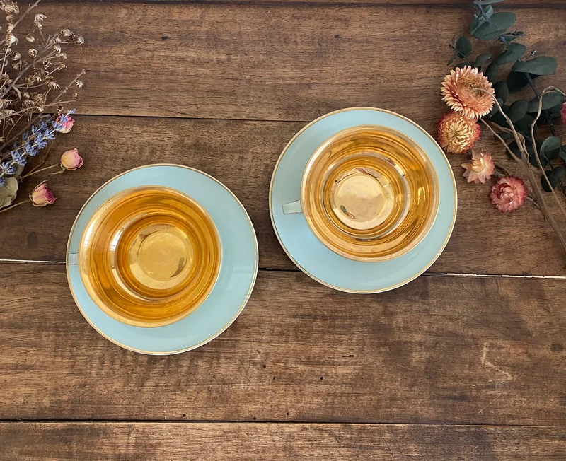 Tasses et soucoupes Pirkenhammer Czechoslovakia vert clair et or