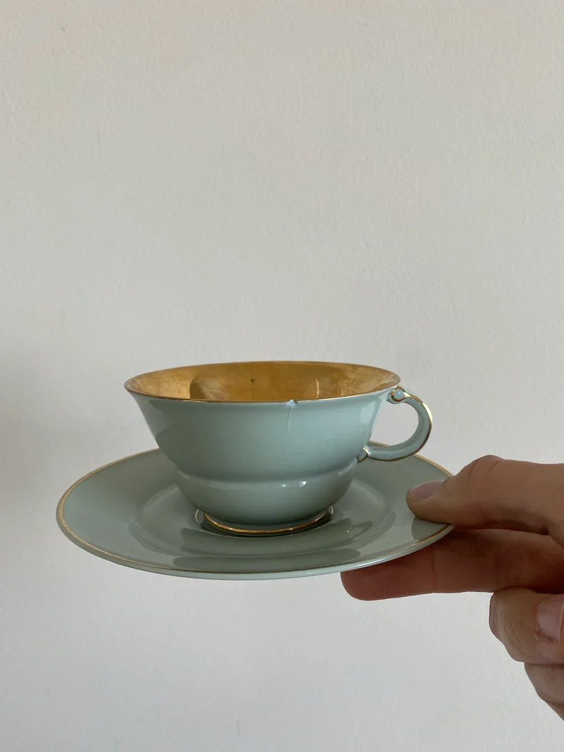 Tasses et soucoupes Pirkenhammer Czechoslovakia vert clair et or
