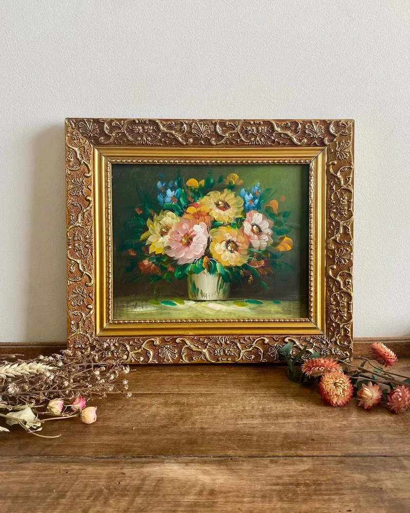 Peinture bouquet de fleurs dans cadre doré moulures baroques