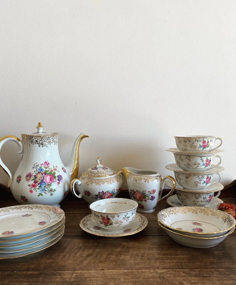 Service à café en porcelaine de Limoges