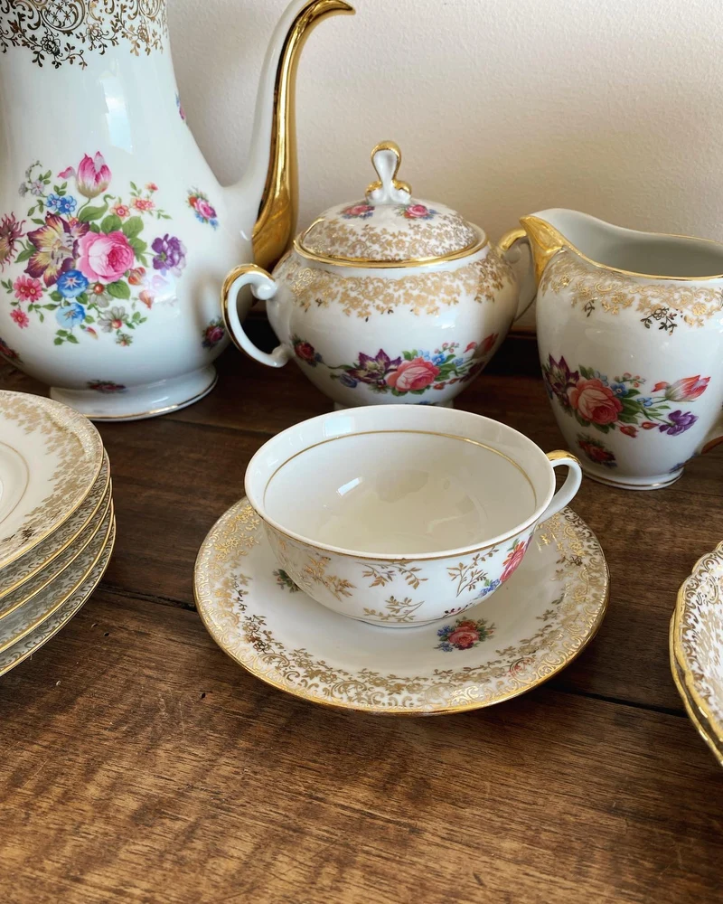 Service à café en porcelaine de Limoges