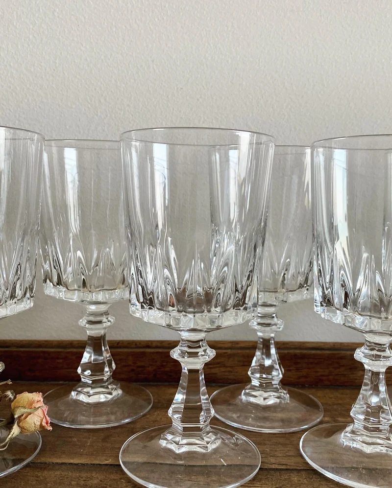 Verres à pieds en cristal