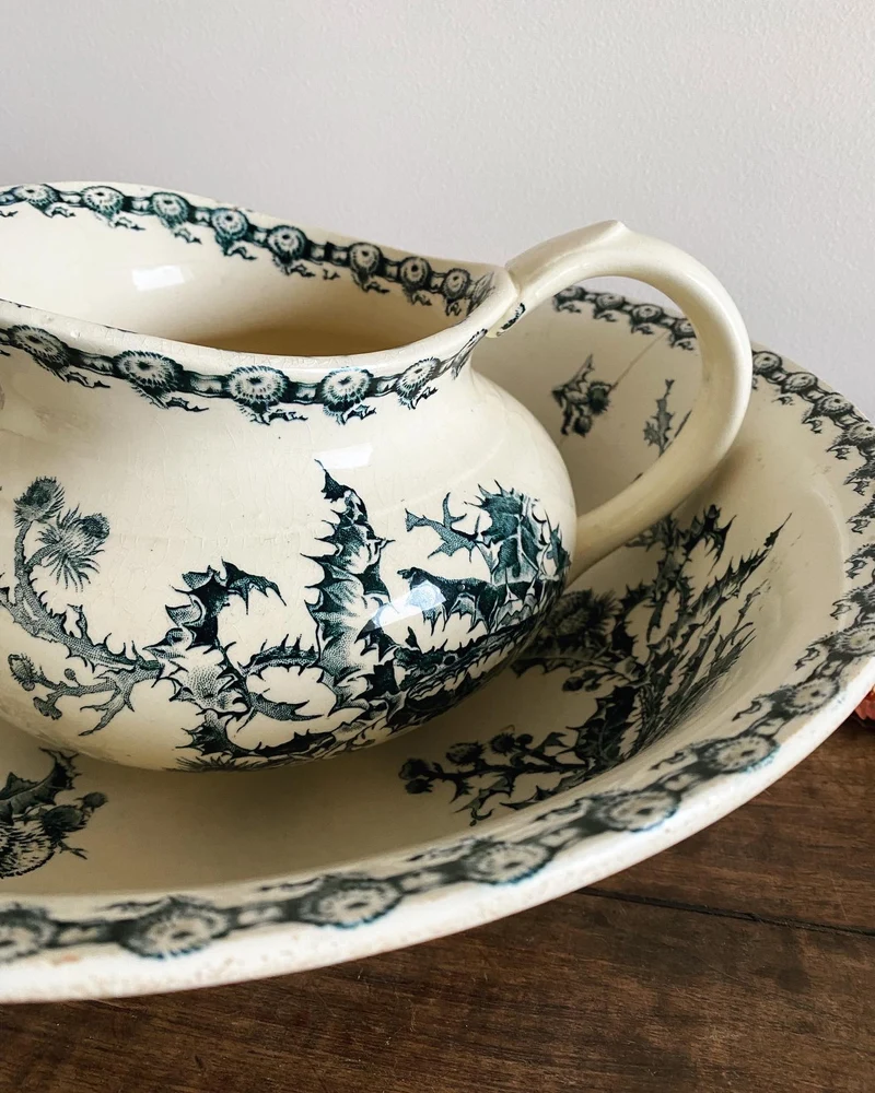 Broc et bassine faïence opaque de Gien Collection Chardons