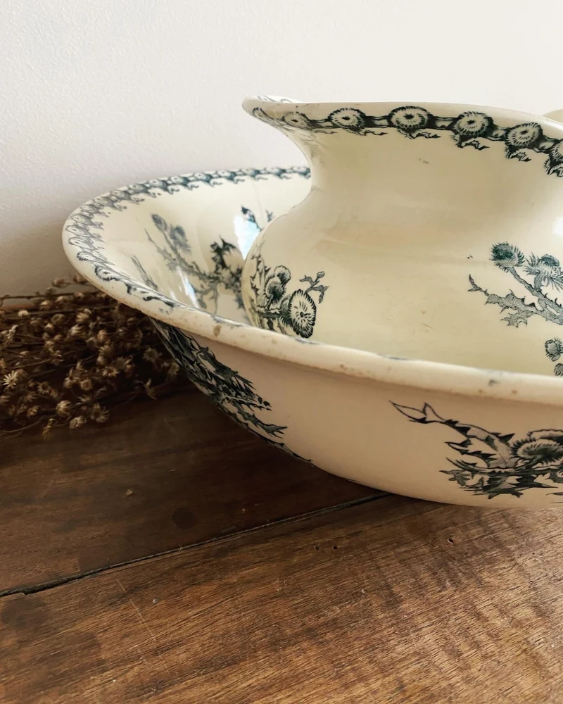 Broc et bassine faïence opaque de Gien Collection Chardons