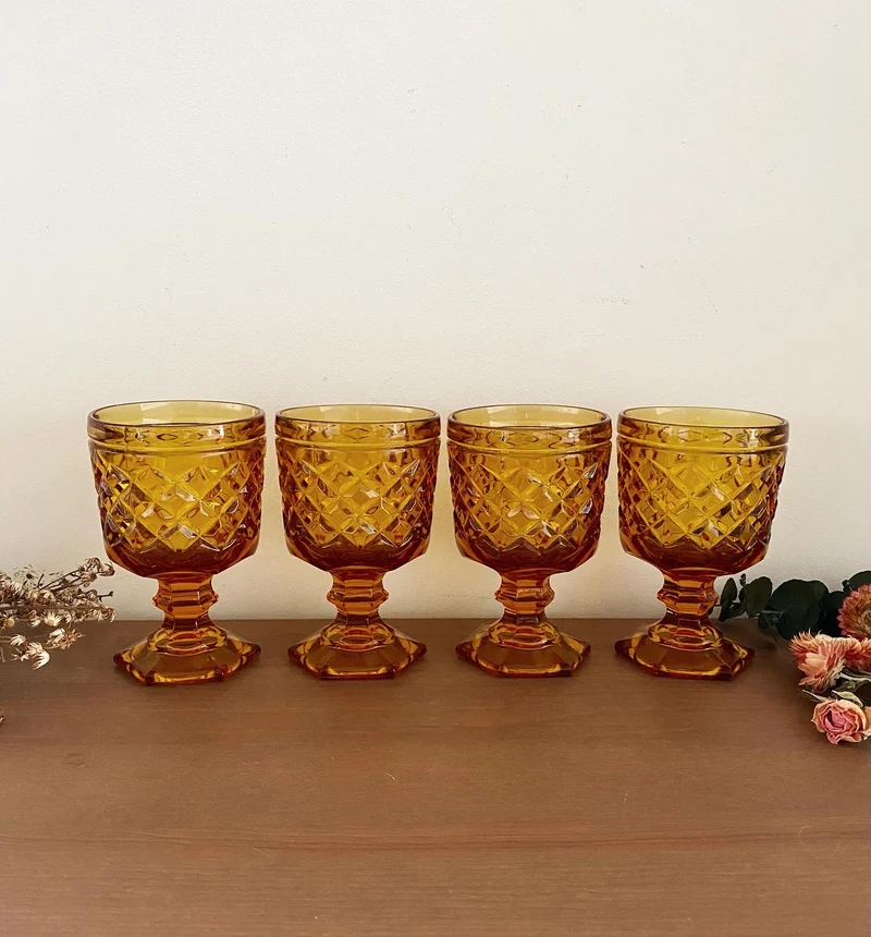 Verres calices vintage en verre ambré