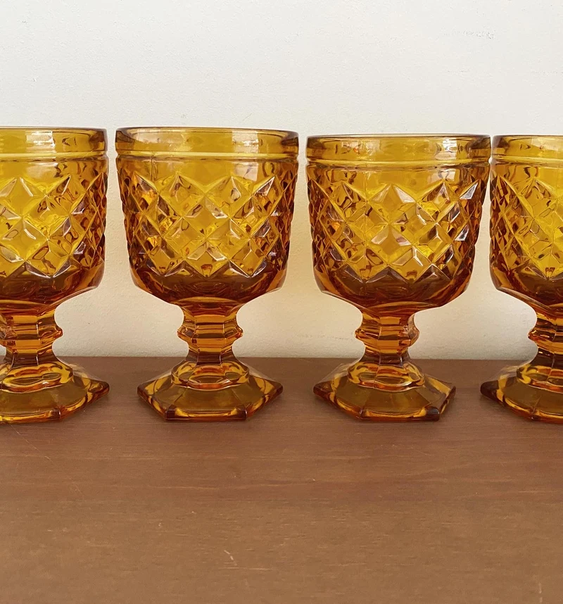 Verres calices vintage en verre ambré