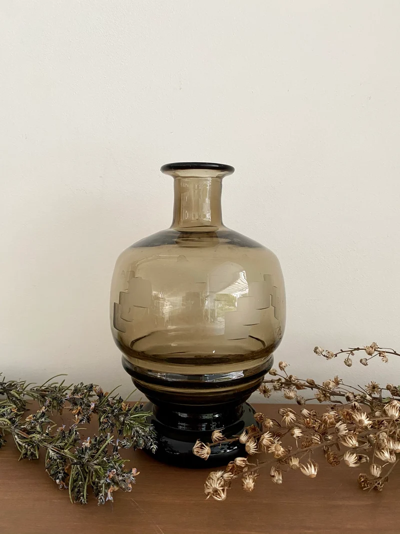 Vase rétro en verre fumé