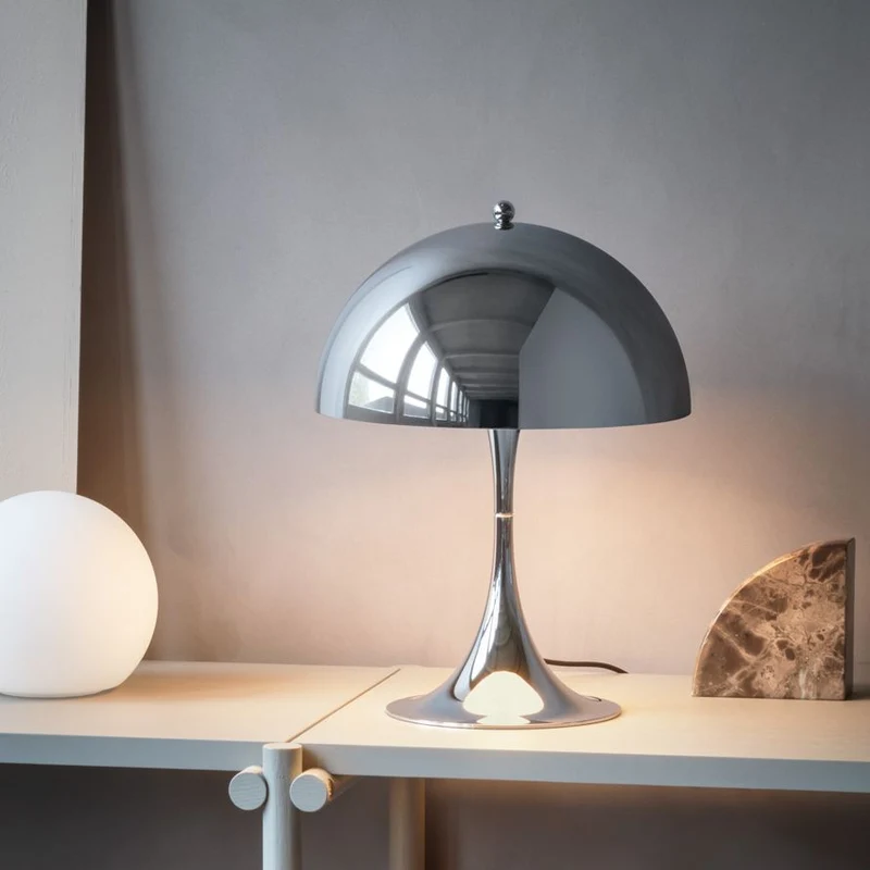 Louis Poulsen Panthella 250 Table Lamp - OLD VERSION