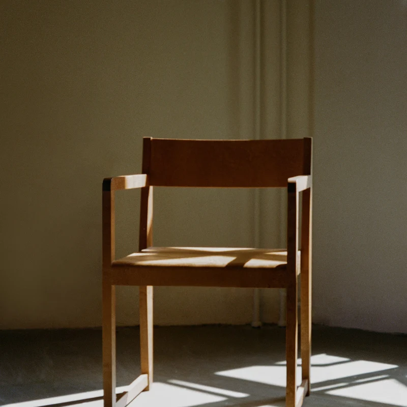 Frama Armrest Chair 01