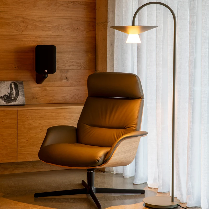 Estiluz Belt Floor Lamp