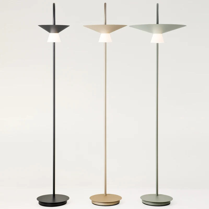 Estiluz Belt Floor Lamp