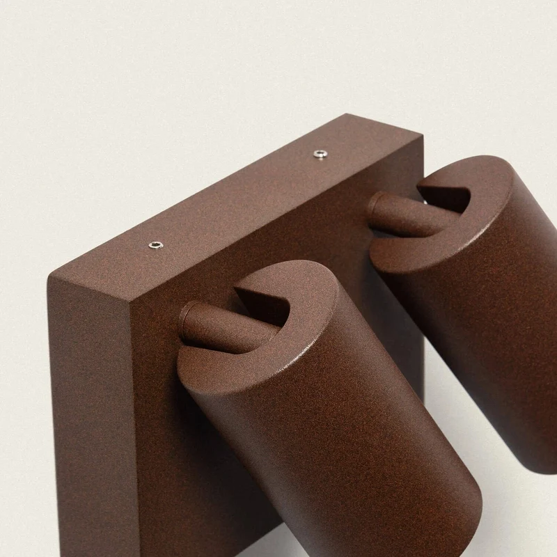 Double Spot Orientable