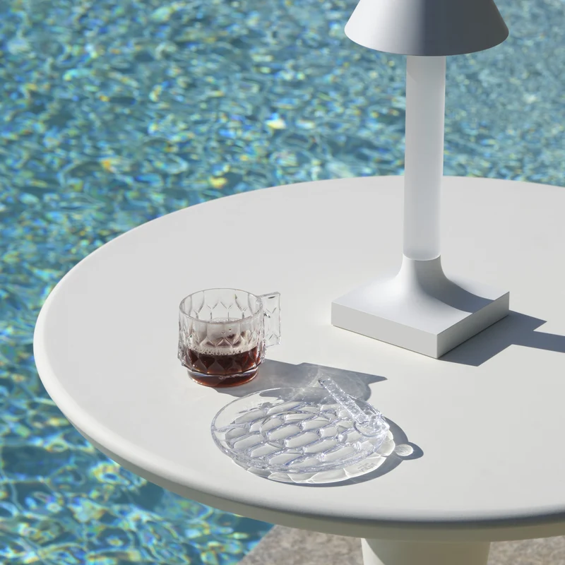 Kartell Dr. Na Table
