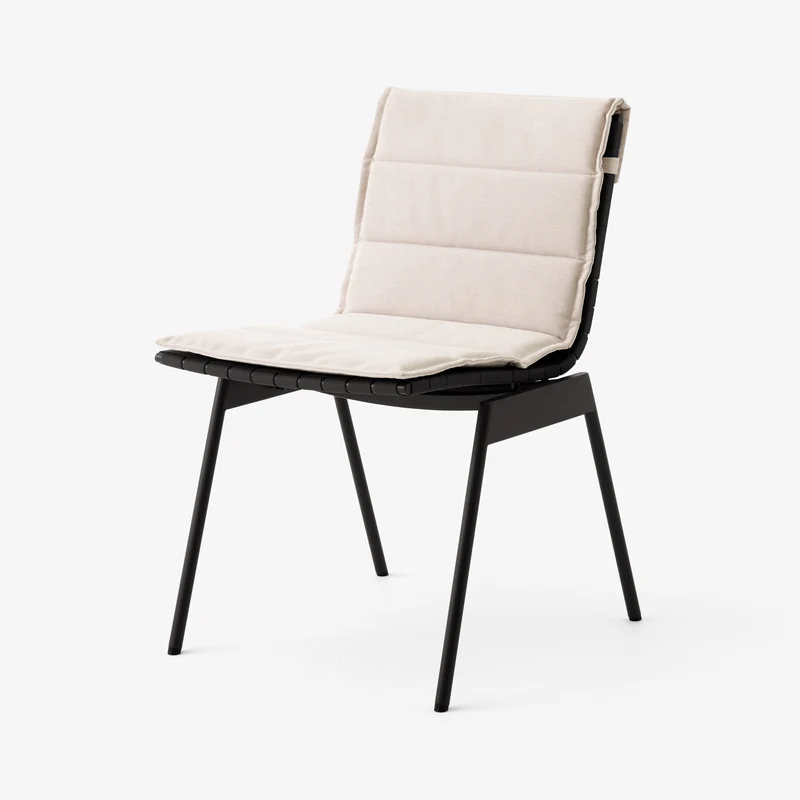 &Tradition Ville Outdoor Armchair AV34