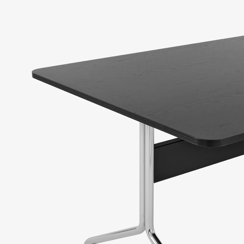 &Tradition Pavilion Dining Table AV19