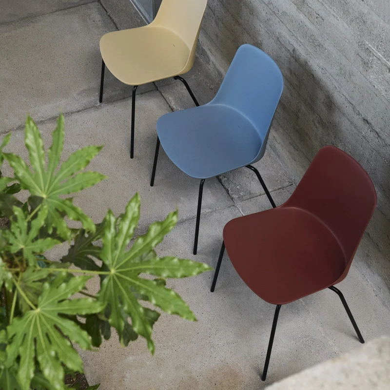&Tradition Rely Side Chair HW11