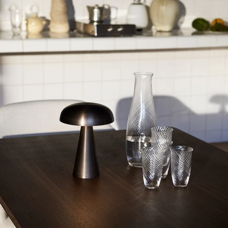 &Tradition Drip Dining Table HW59