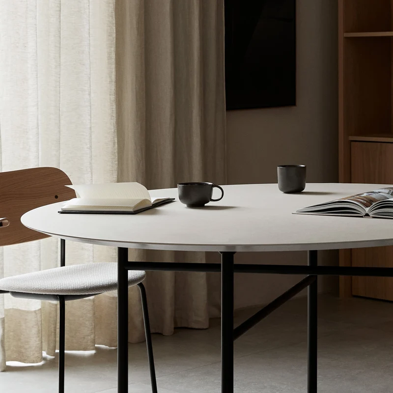 Audo Copenhagen Snaregade Round Dining Table