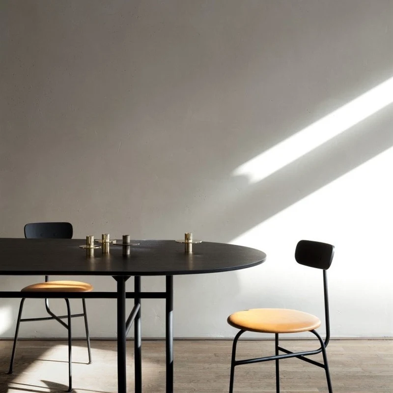 Audo Copenhagen Snaregade Oval Dining Table