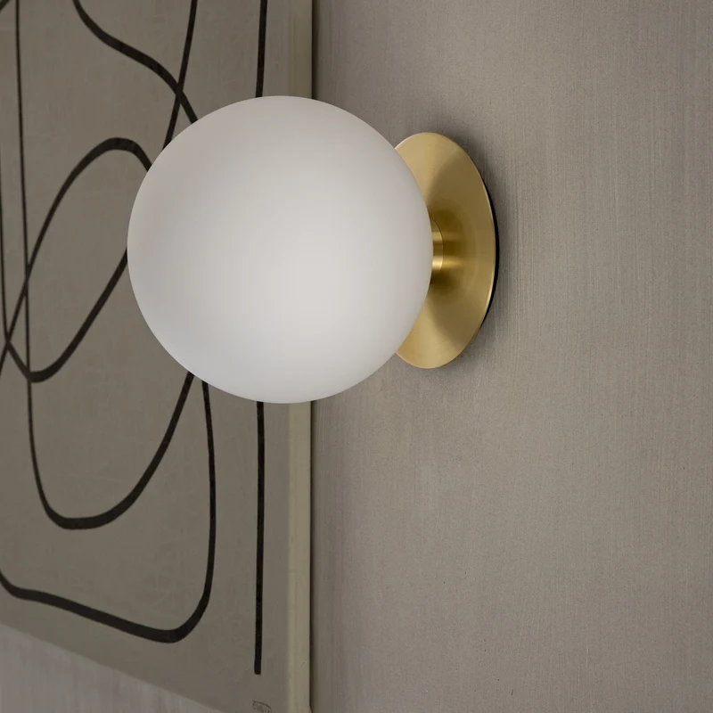 Audo Copenhagen TR LED Bulb E27 G200 Milky - 410lm 2700K - Dimmable