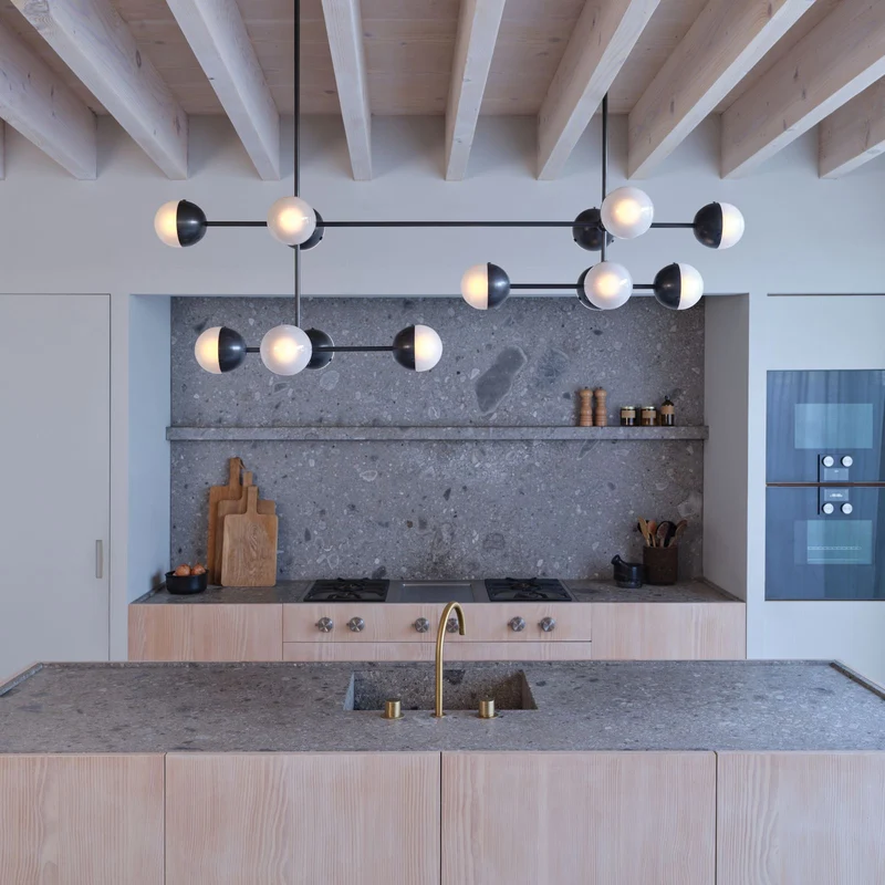 Schwung Molecule Linear Chandelier