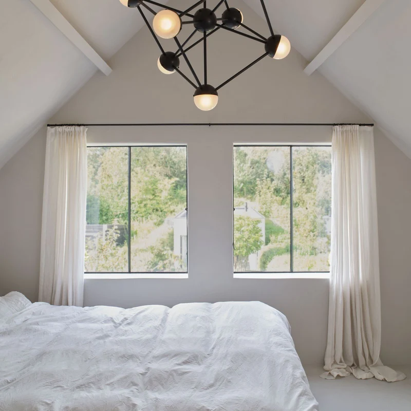 Schwung Molecule Chandelier