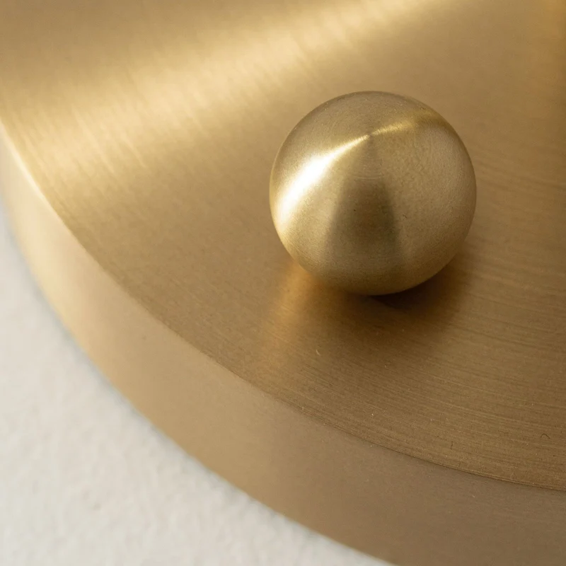 Schwung Vesta Floor Lamp