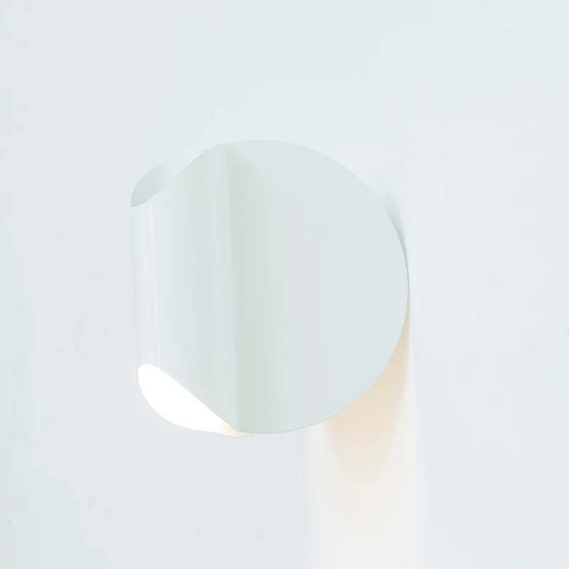OliveLab Oplà Wall Lamp
