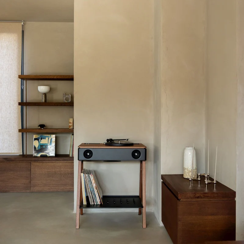 La Boite concept LX Turntable and speaker Connect