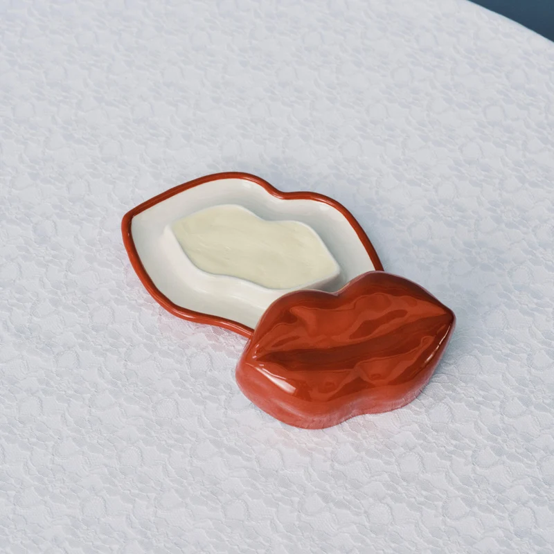 Serax Les Objets Mouleversants Lips Dish with Lid
