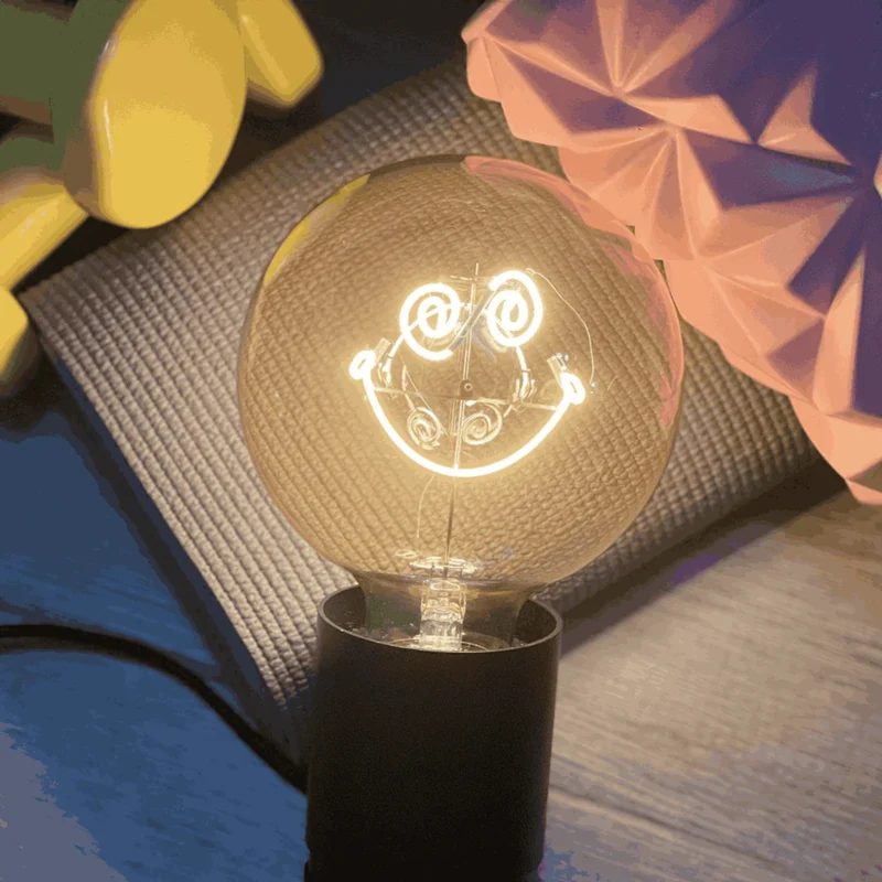 MITB by Elements Lighting Smiley World Confused E27 Bulb