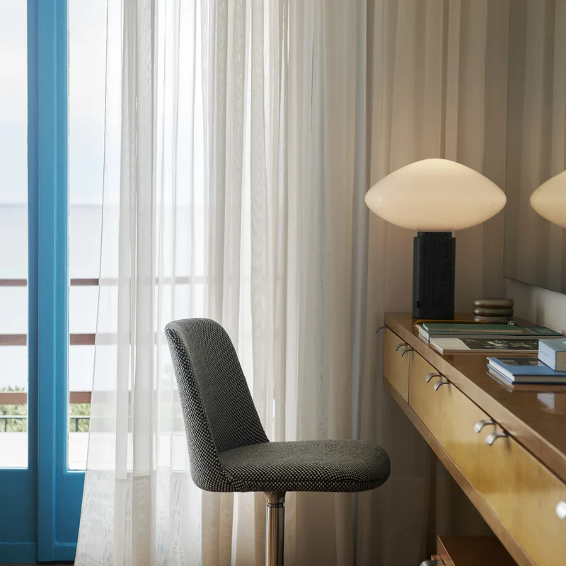 &Tradition Mist AP17 Table Lamp