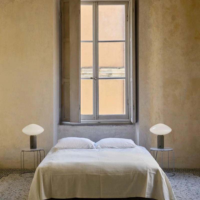 &Tradition Mist AP17 Table Lamp