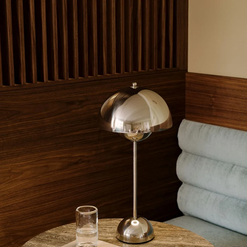 &Tradition Flowerpot VP3 Table Lamp