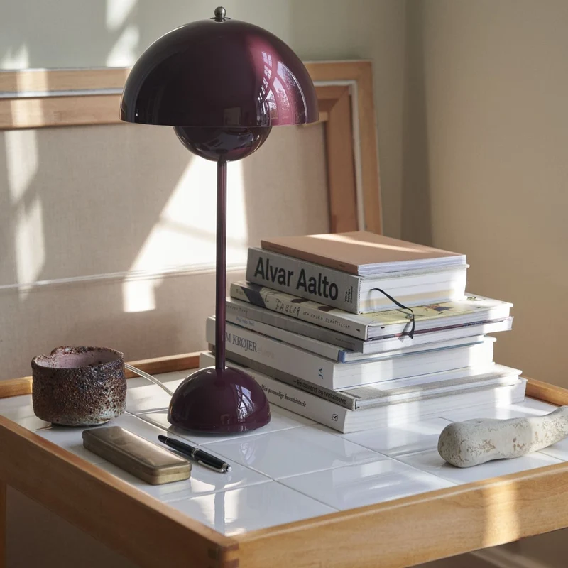 &Tradition Flowerpot VP3 Table Lamp