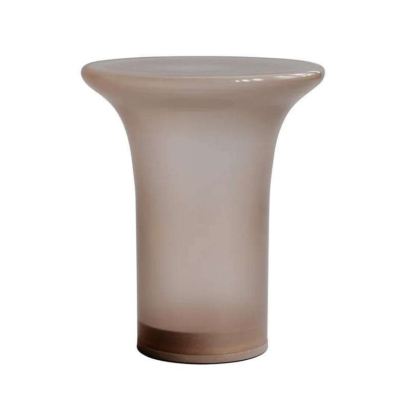 101 Copenhagen Trumpet Table
