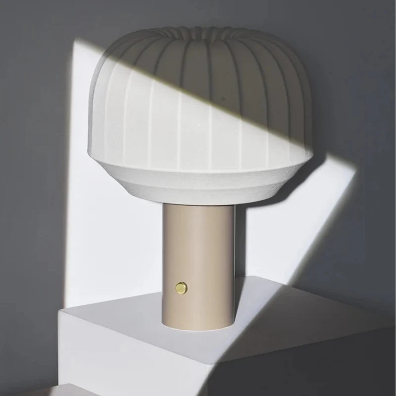 Northern Tradition Table Lamp