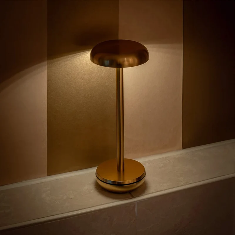 Humble Air Portable Lamp