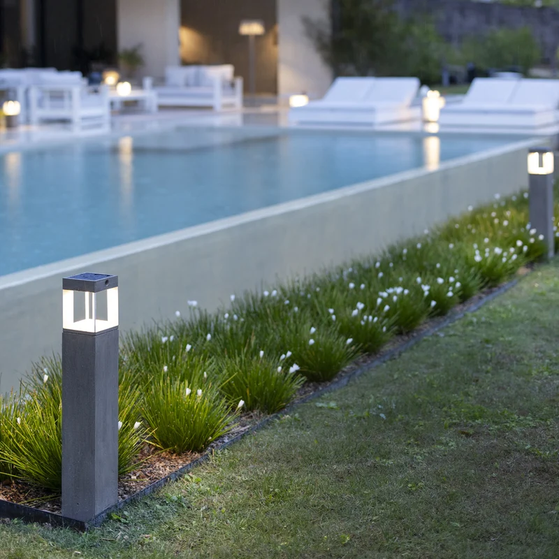 Les Jardins Teckalu Solar Bollard to fix or to pin