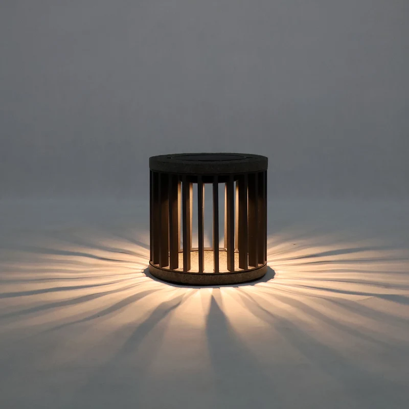 Les Jardins Halo Solar Lamp