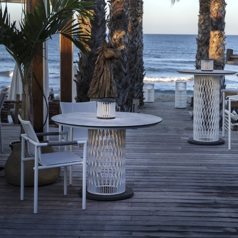 Les Jardins Halo Solar Lamp