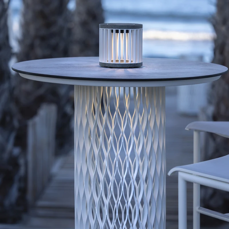 Les Jardins Halo Solar Lamp