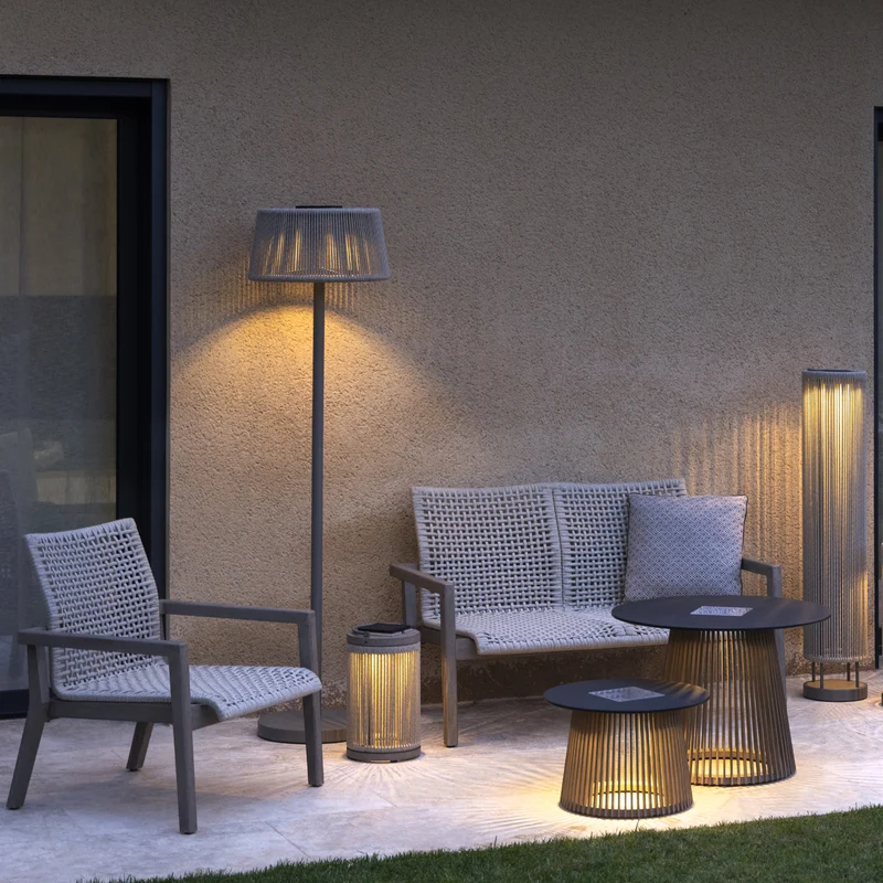 Les Jardins Rop&Strip Solar Floor Lamp with adjustable Stem