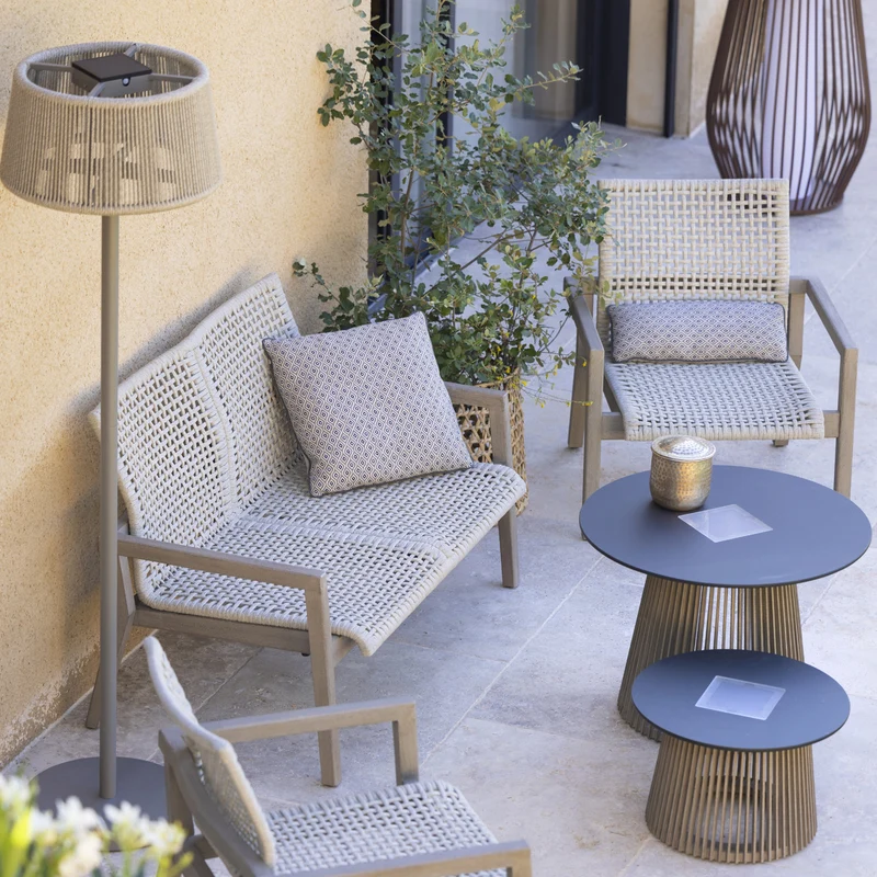 Les Jardins Rop&Strip Solar Floor Lamp with adjustable Stem